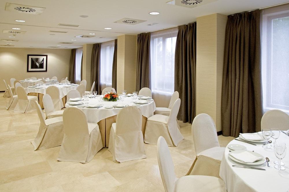 Nh Valladolid Balago Extérieur photo