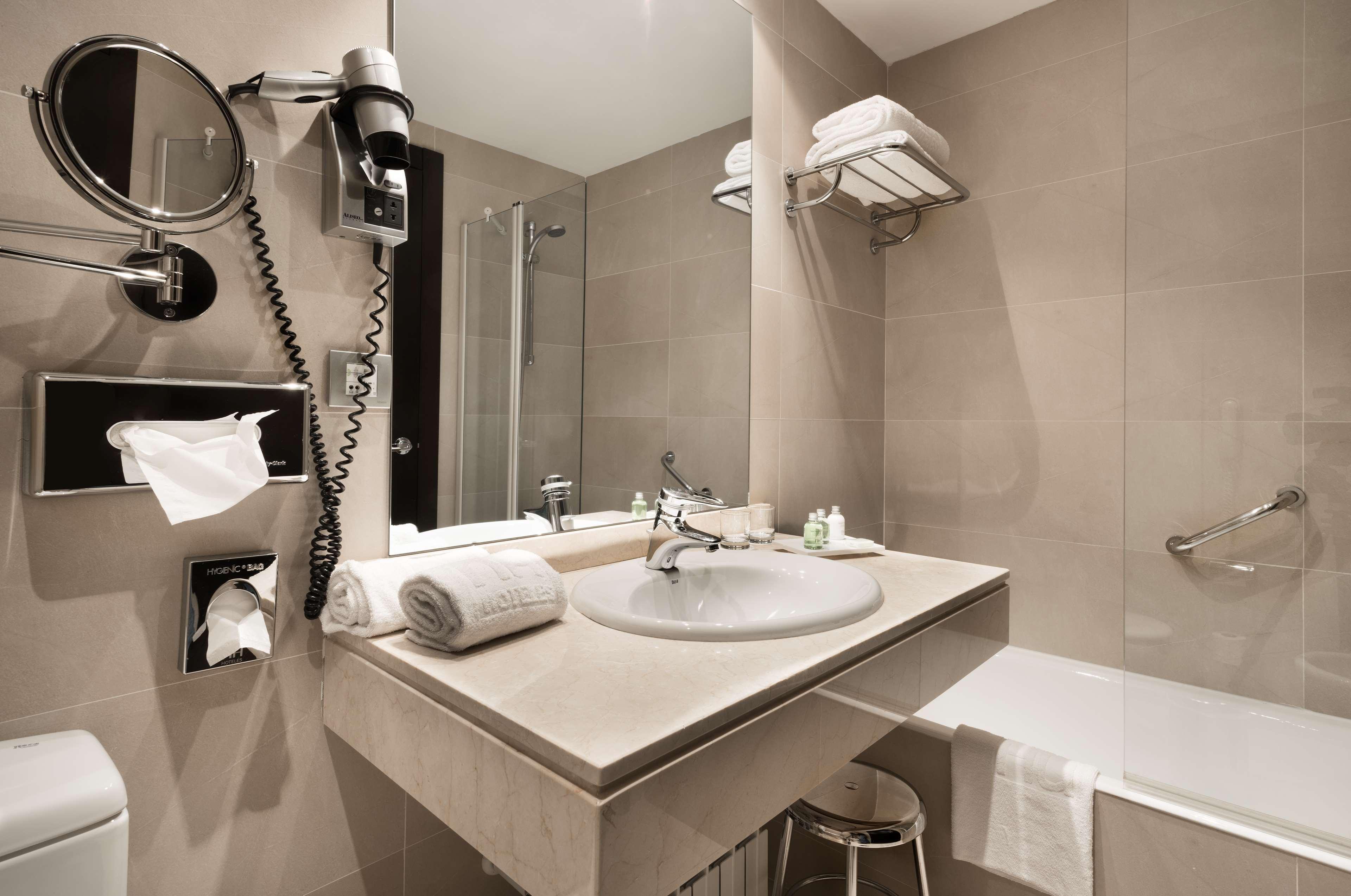 Nh Valladolid Balago Extérieur photo