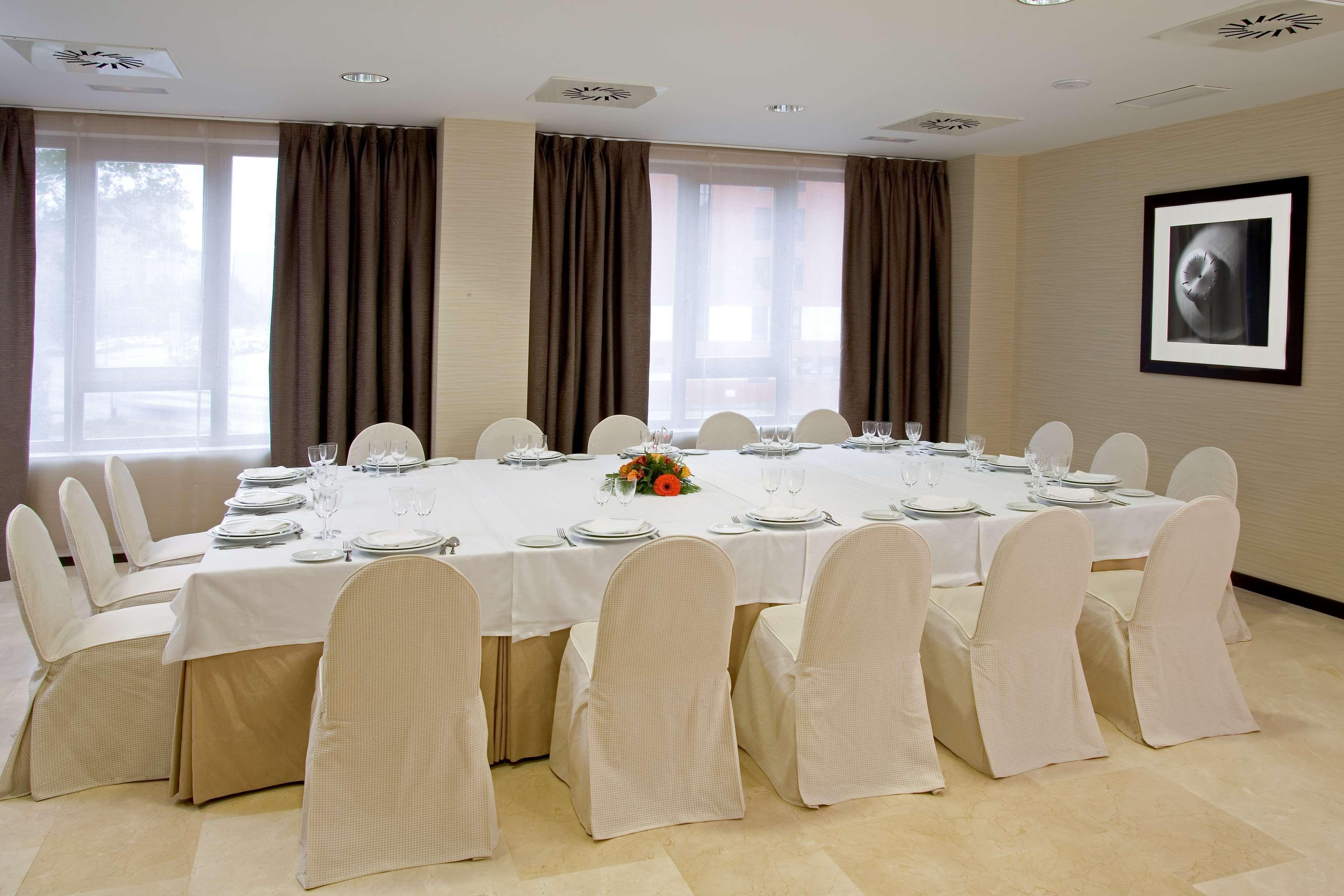 Nh Valladolid Balago Extérieur photo