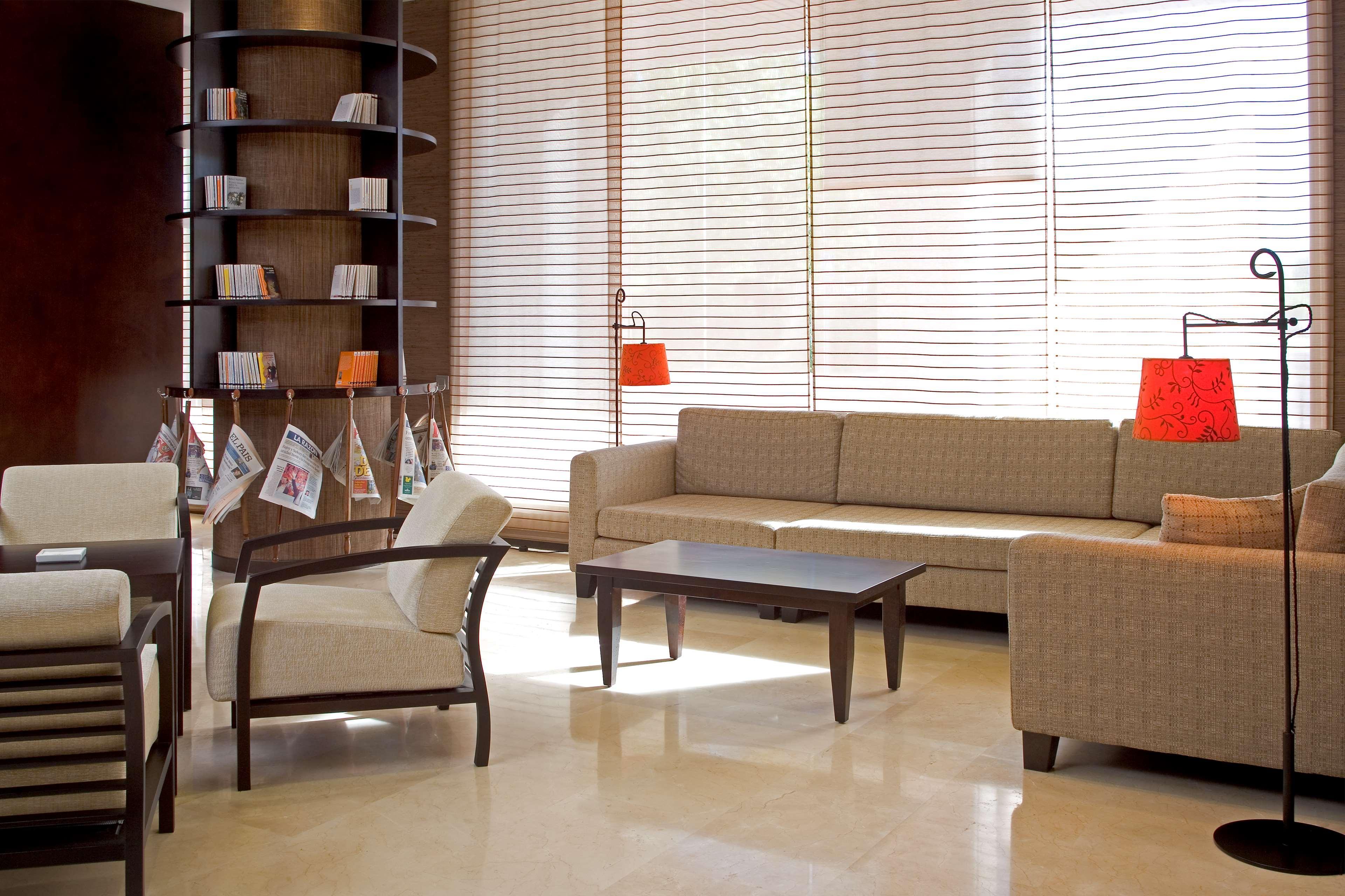 Nh Valladolid Balago Extérieur photo