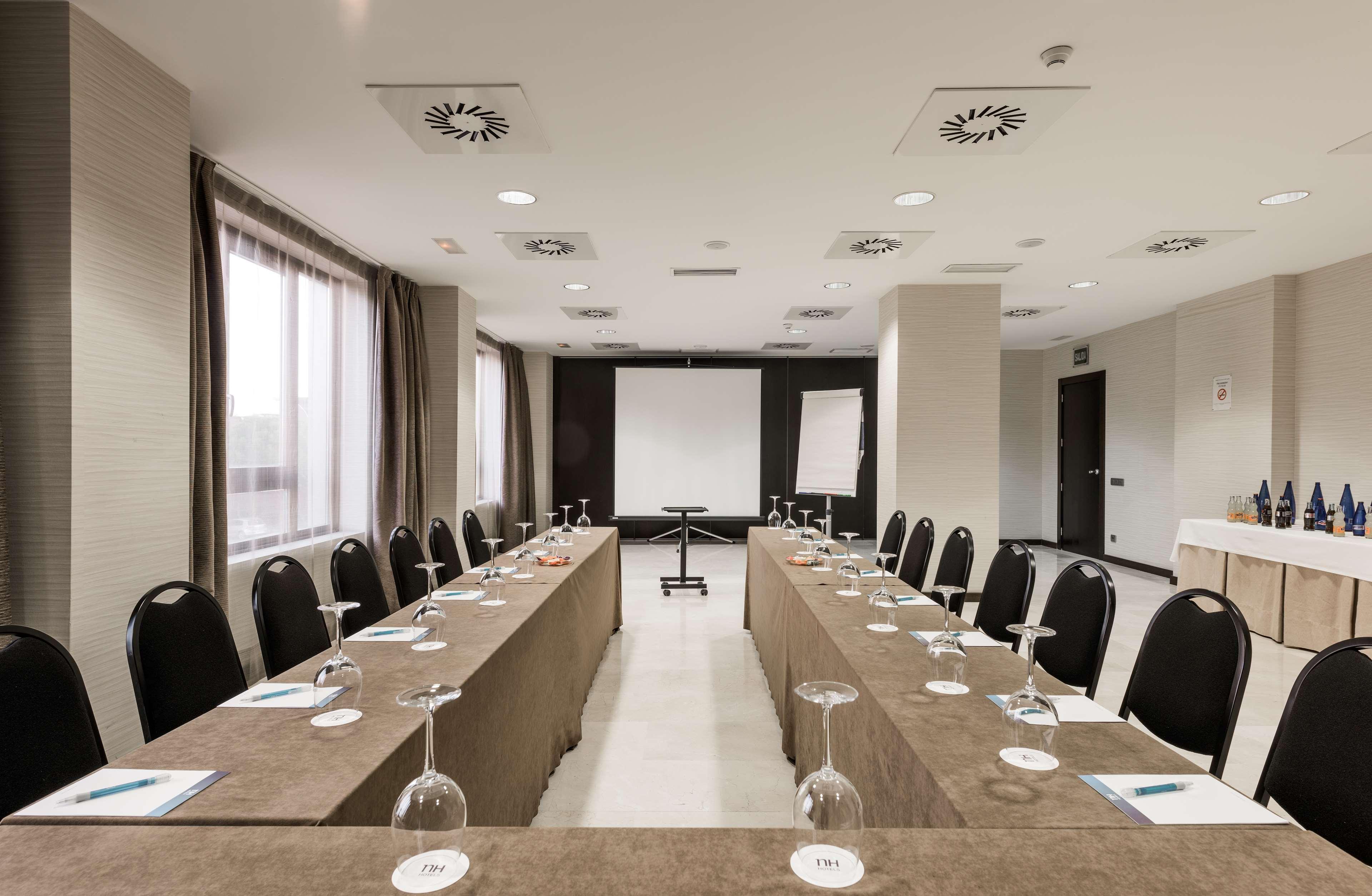 Nh Valladolid Balago Extérieur photo