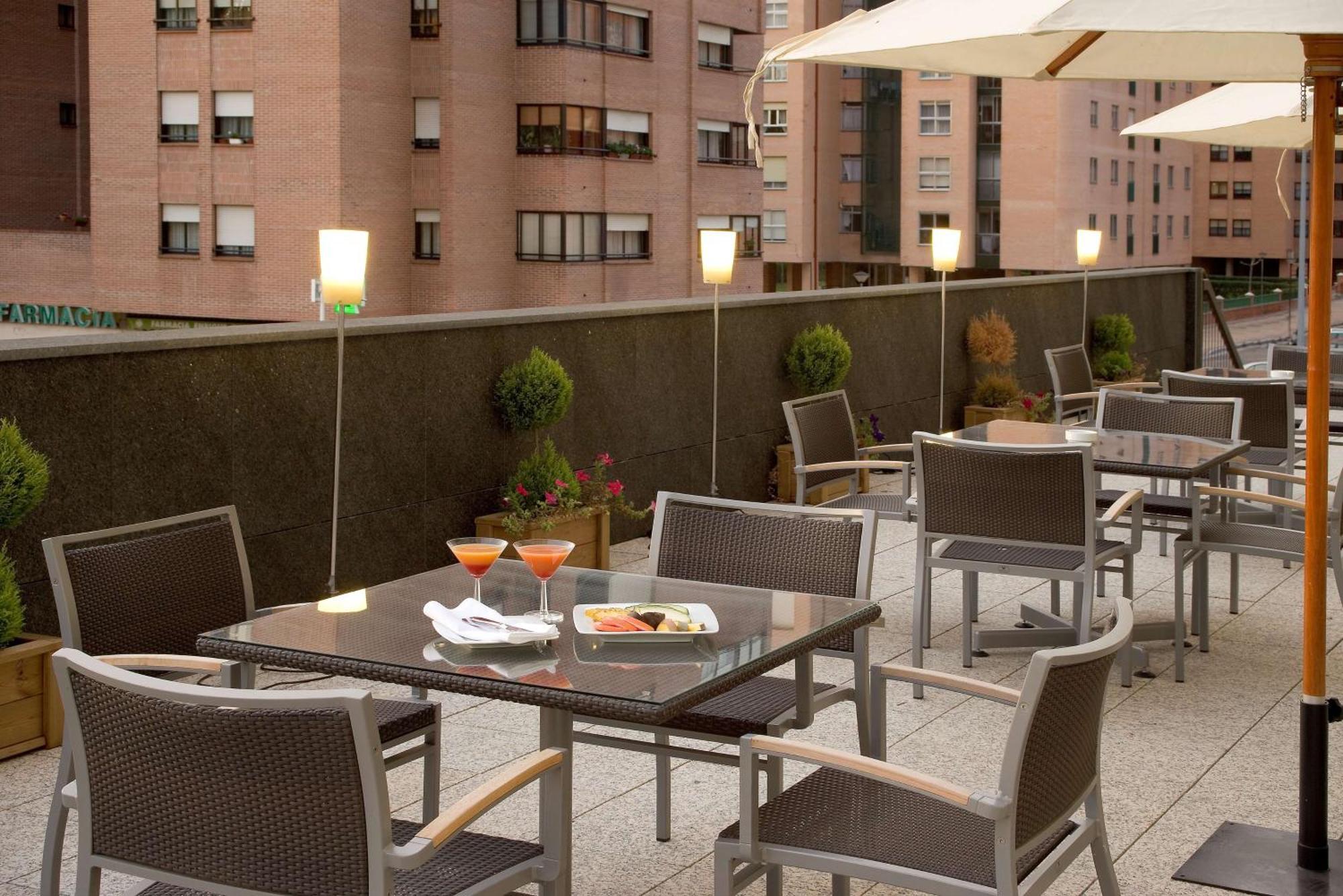 Nh Valladolid Balago Extérieur photo