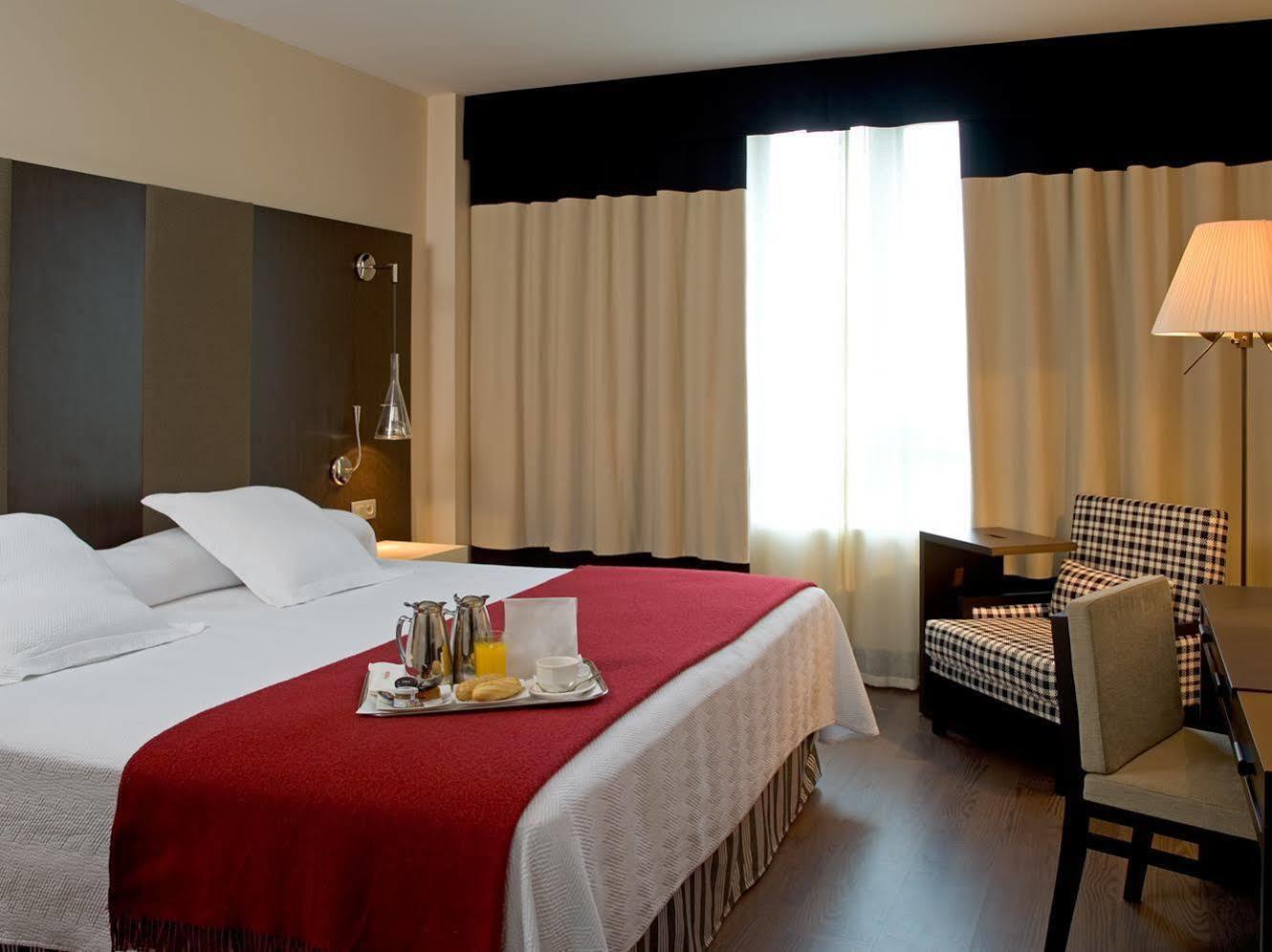 Nh Valladolid Balago Extérieur photo