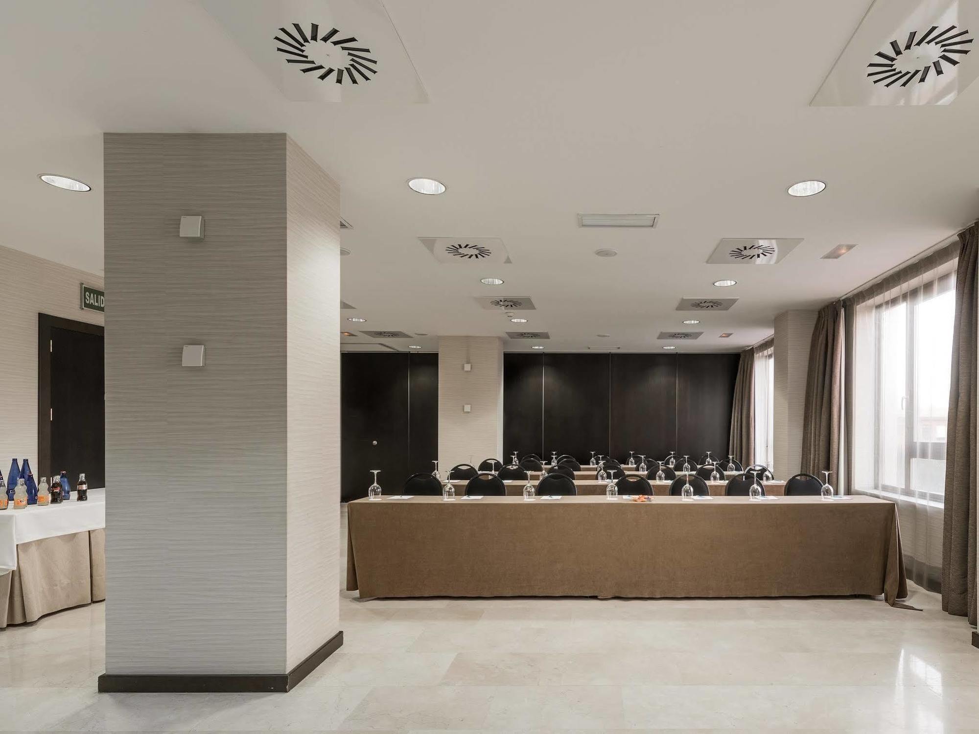 Nh Valladolid Balago Extérieur photo