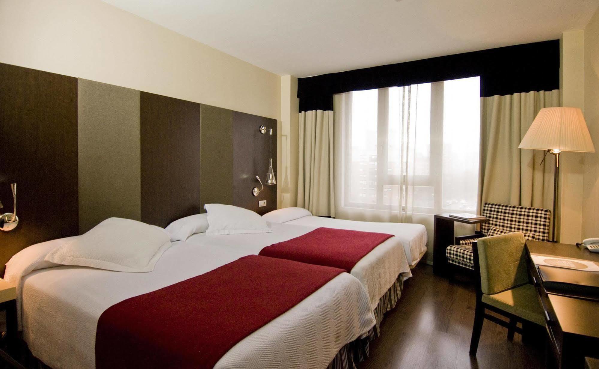 Nh Valladolid Balago Extérieur photo
