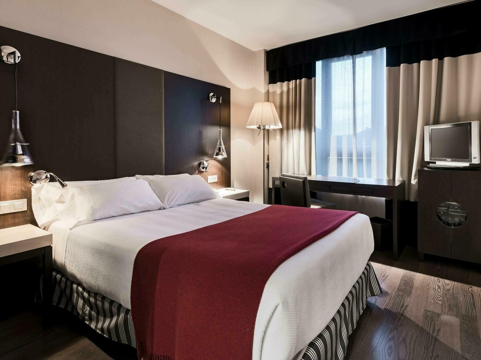 Nh Valladolid Balago Extérieur photo